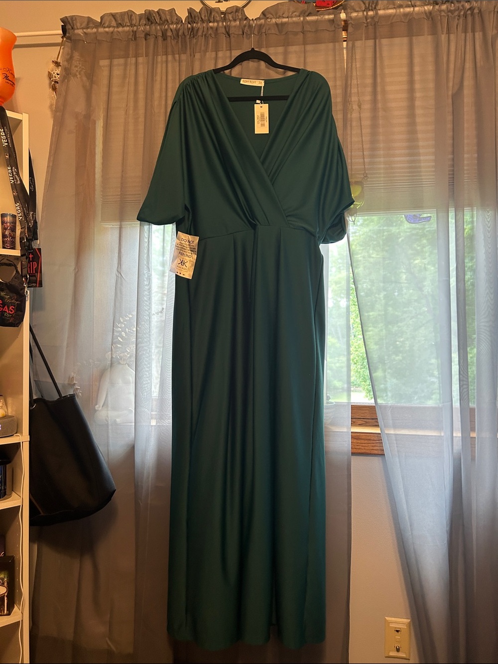 Deep Green V-Neck Maxi Dress with Short Sleeves
